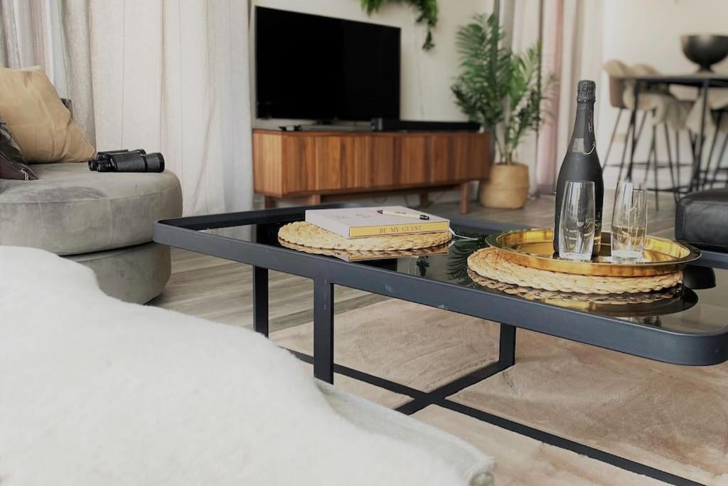 The Pad By The Beach Penthouse Apartment With Sunset And City Views Борнмут Экстерьер фото