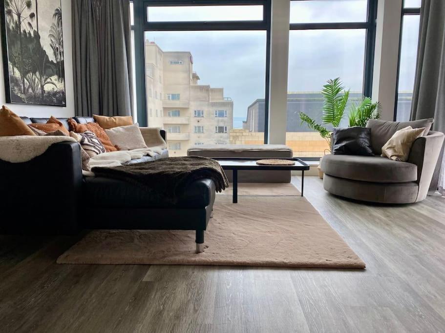 The Pad By The Beach Penthouse Apartment With Sunset And City Views Борнмут Экстерьер фото